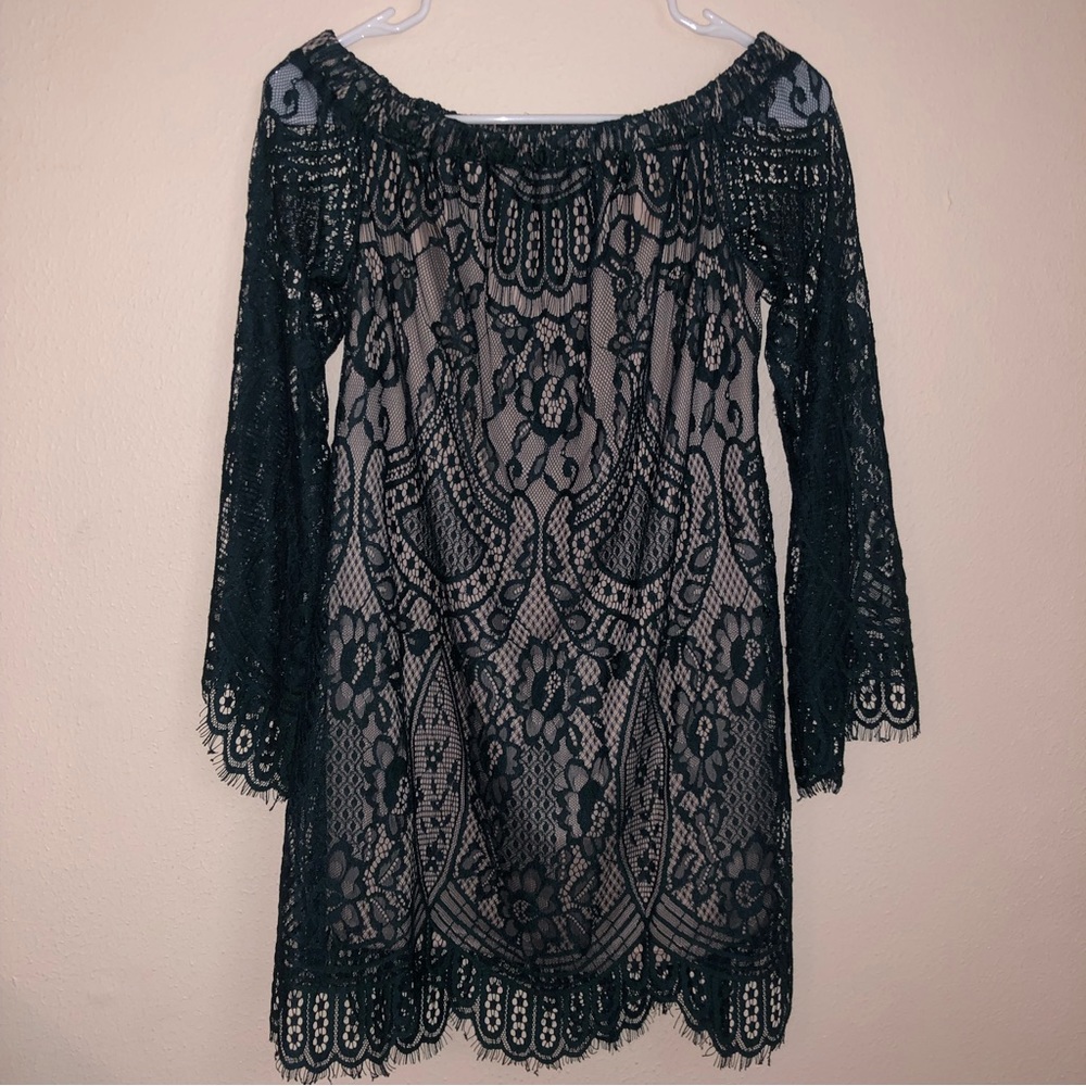 Off the Shoulder Lacy Green Long Sleeve Dress